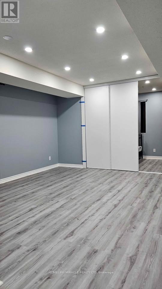 201 - 4872 VALLEY WAY