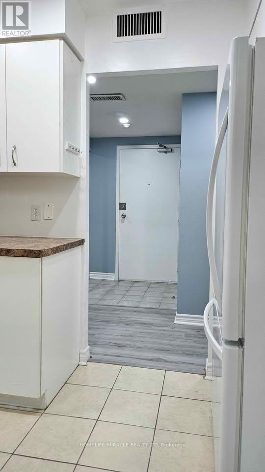 201 - 4872 VALLEY WAY