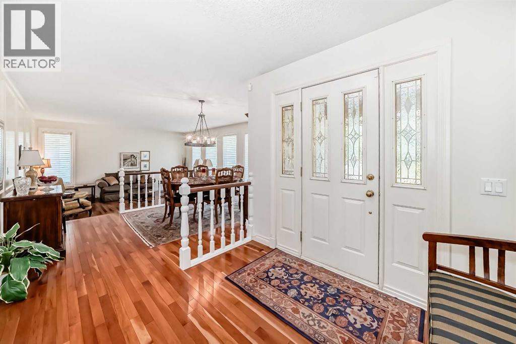 123 Varsity Estates Grove NW