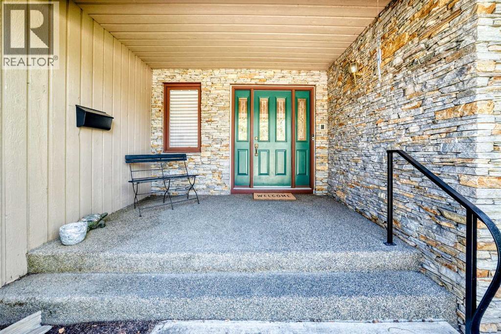 123 Varsity Estates Grove NW