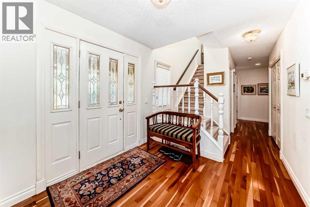 123 Varsity Estates Grove NW