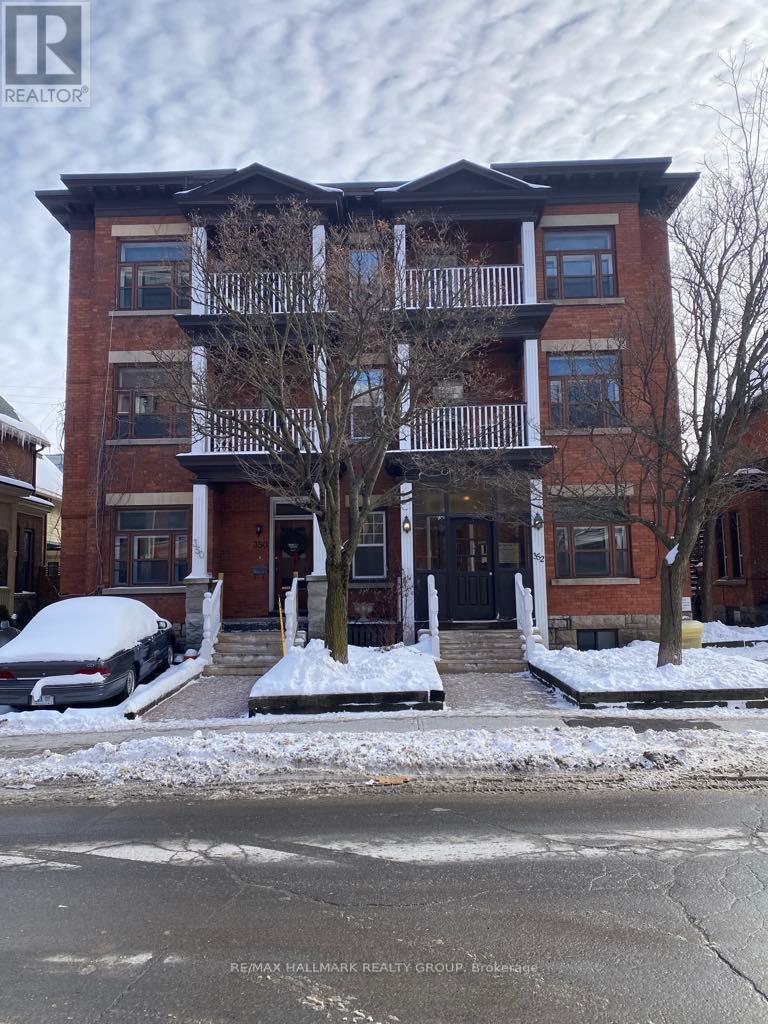 350-352 GILMOUR STREET E
