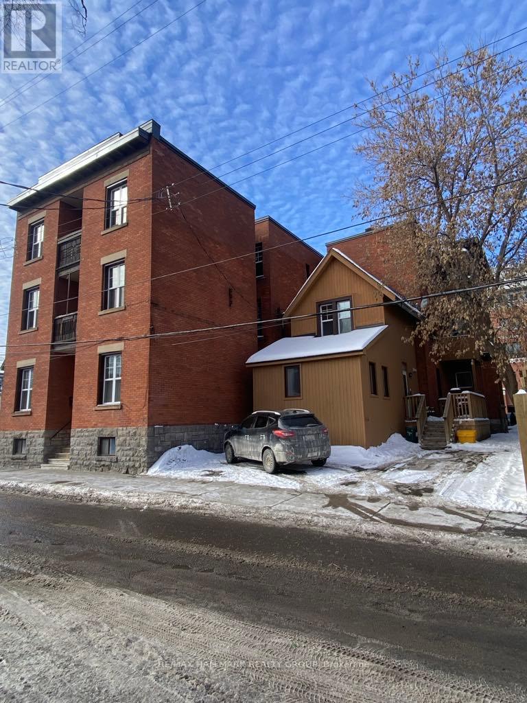 350-352 GILMOUR STREET E