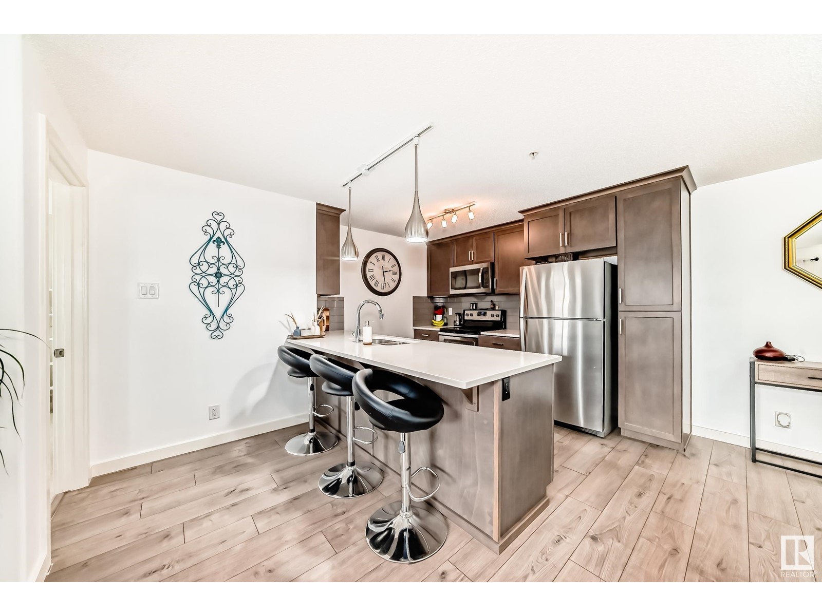 #306 4008 SAVARYN DR SW