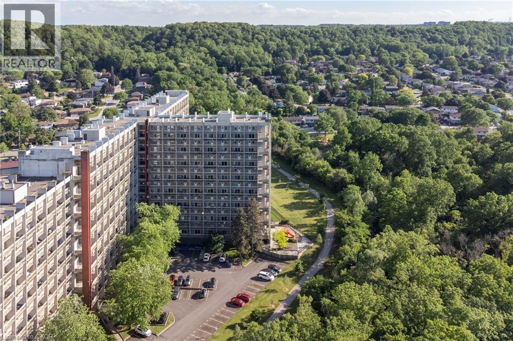 Photo 1 of 38 — 350 QUIGLEY Road Unit# 231, Hamilton, ON L8K5N2