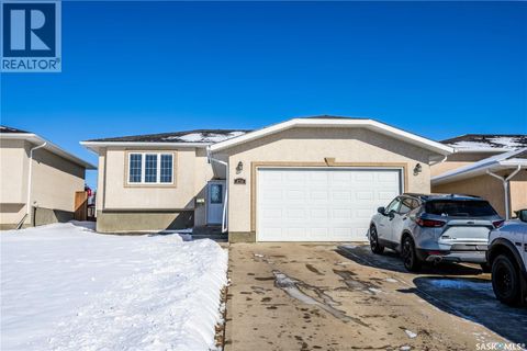 856 Athabasca STREET W Moose Jaw SK S6H1N7