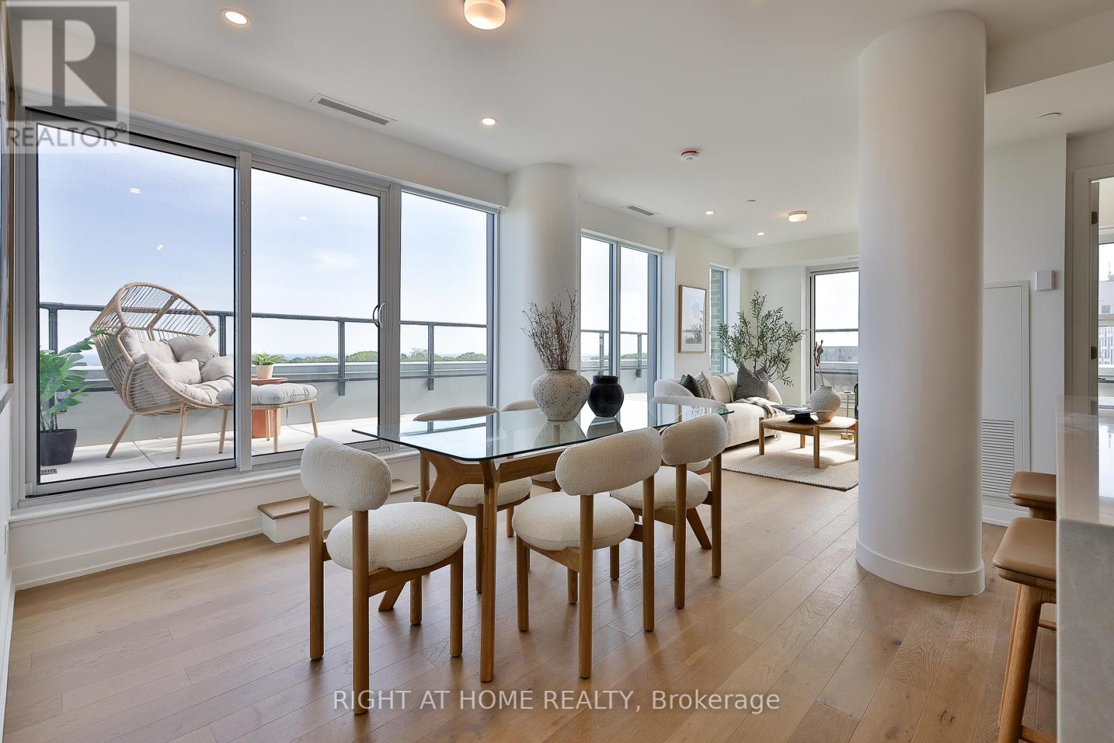 602 - 1161 KINGSTON ROAD