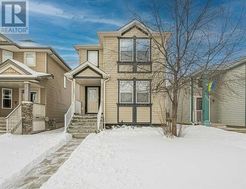 305 Everglen Rise SW Calgary AB T2Y5E7