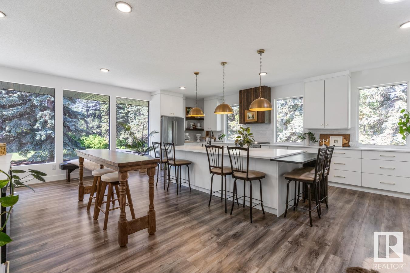 #241 52349 RGE ROAD 233