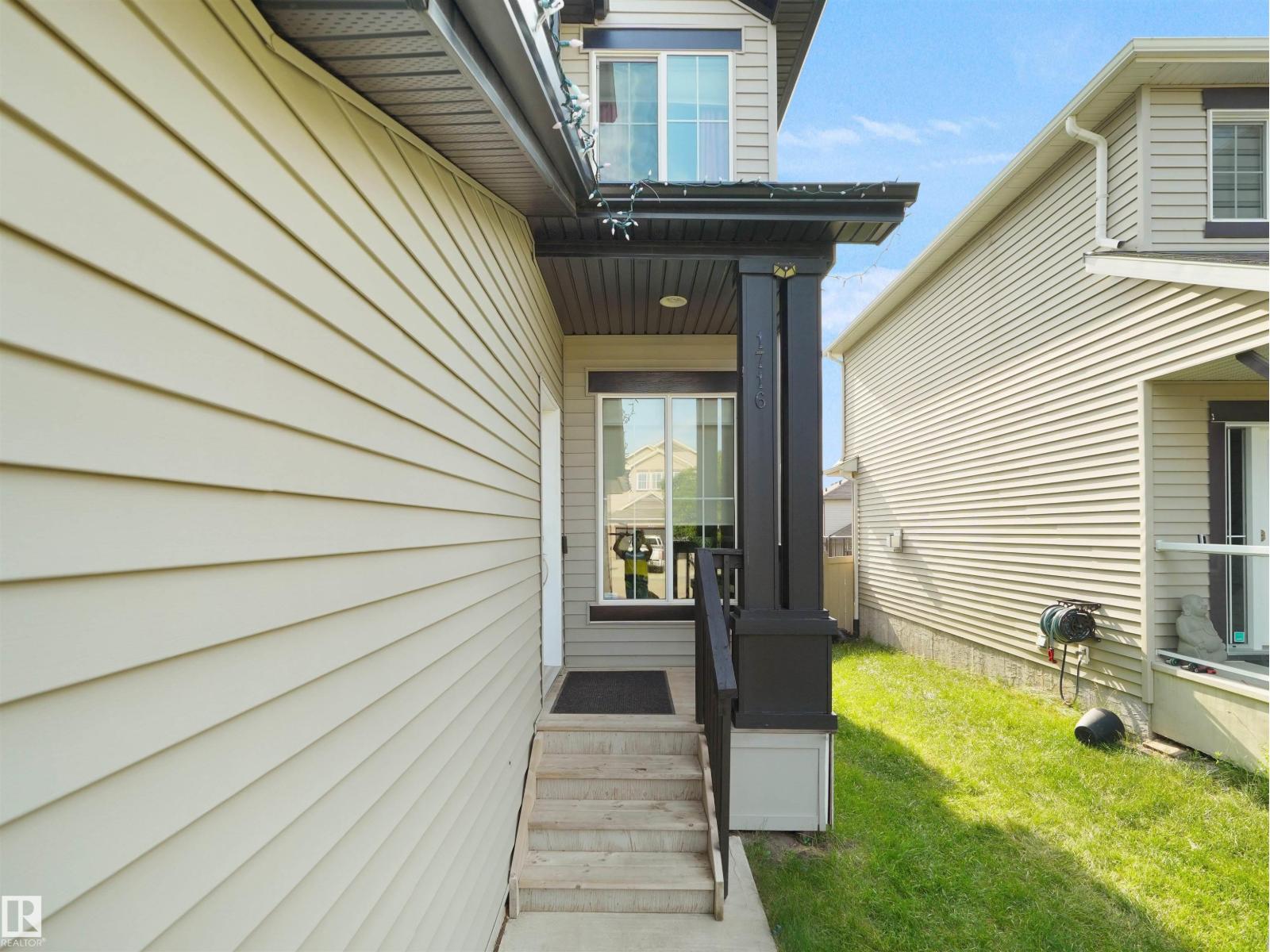 1716 60 ST SW