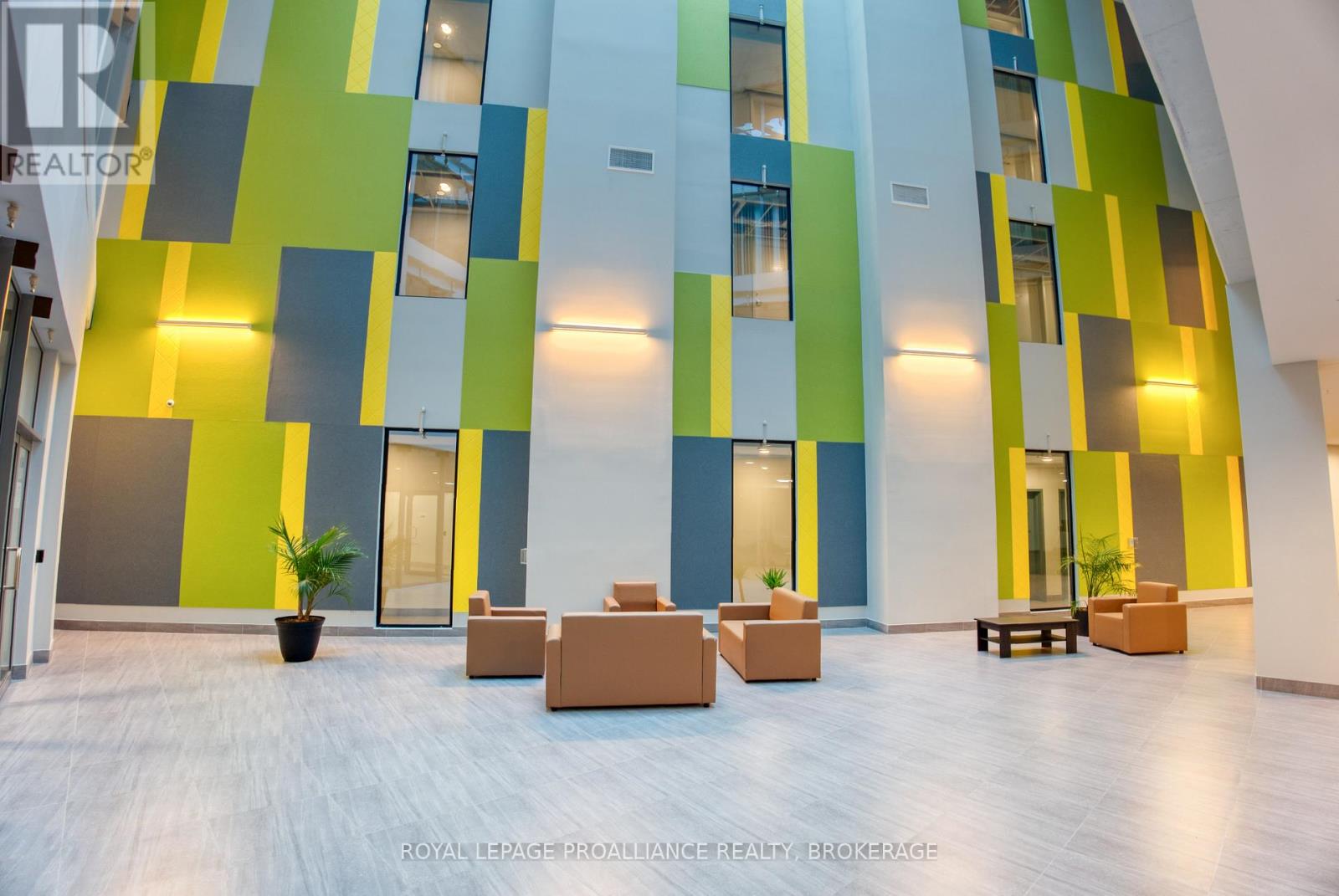 1015 - 652 PRINCESS STREET N