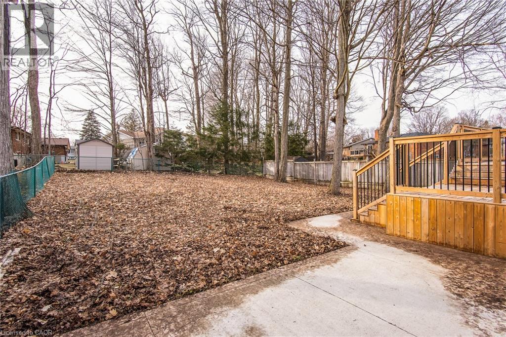 627 GLEN FORREST Boulevard