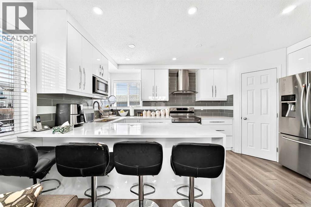 24 Taralake Road NE