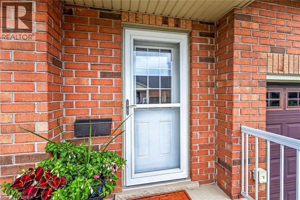 54 GARDEN Avenue Unit# 11