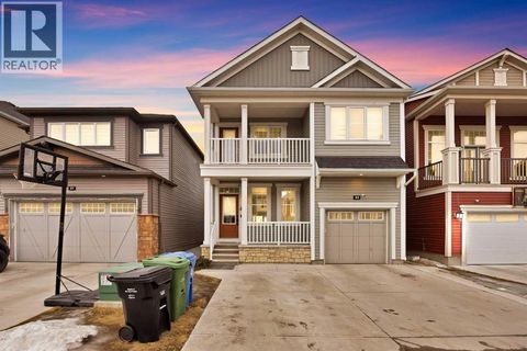 33 Cityside Gardens NE Calgary AB T3N1J2