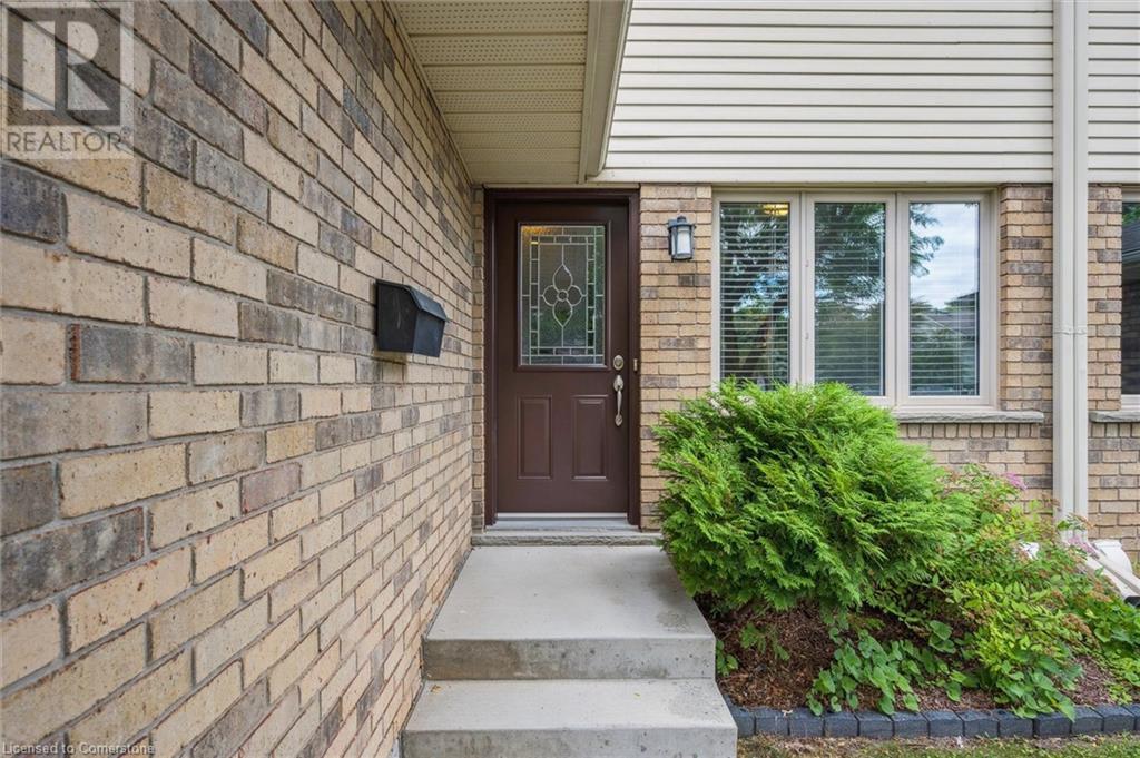 375 KINGSCOURT Drive Unit# 4