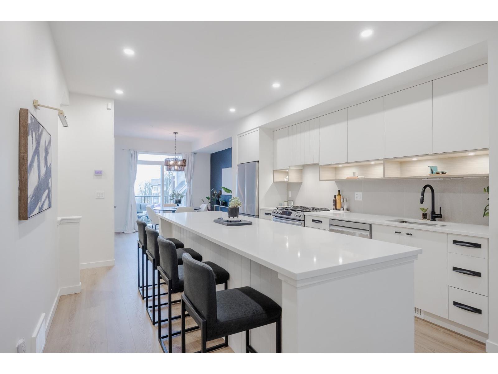 10 33929 BARKER COURT