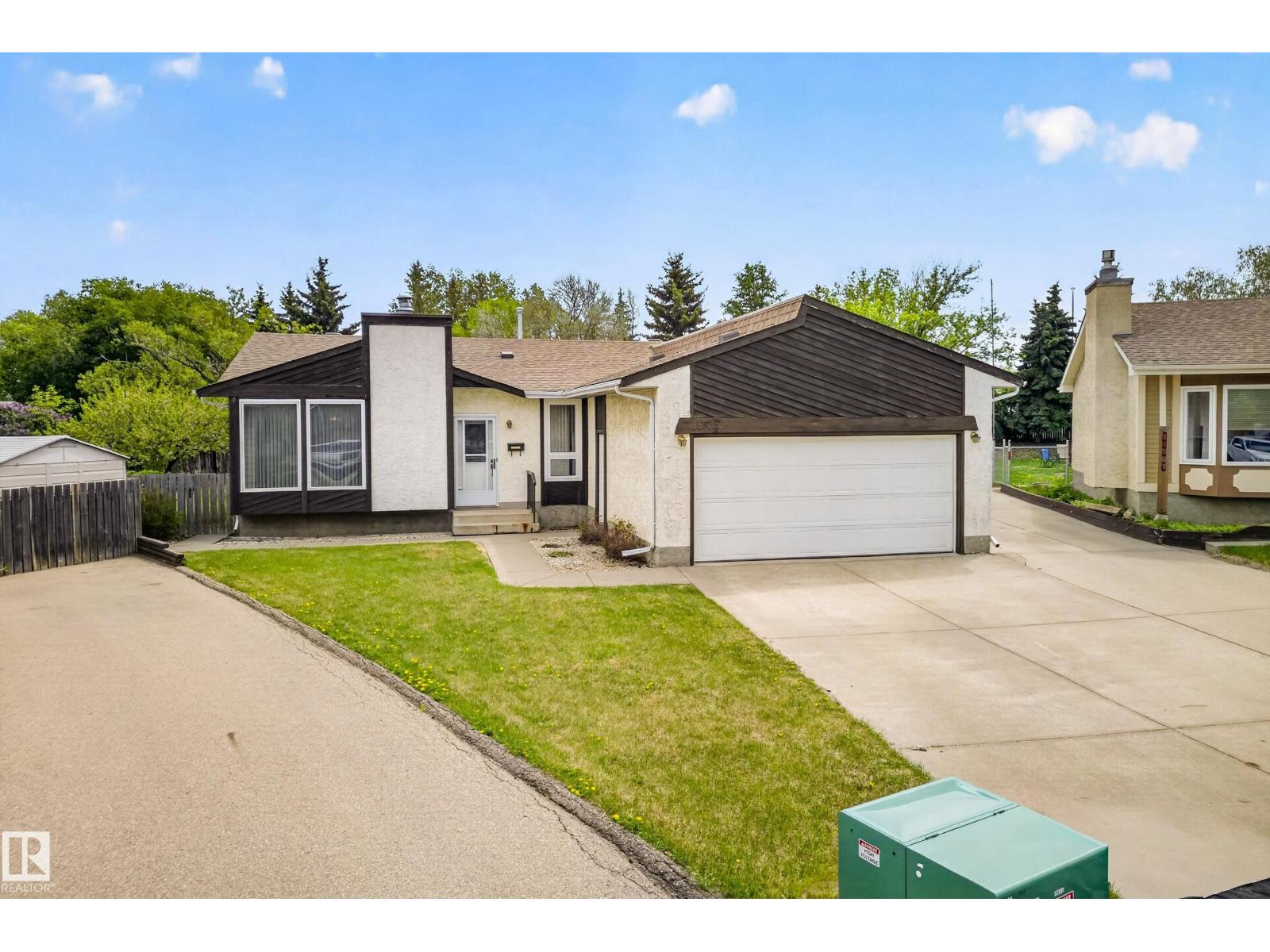 11903 138 AV NW