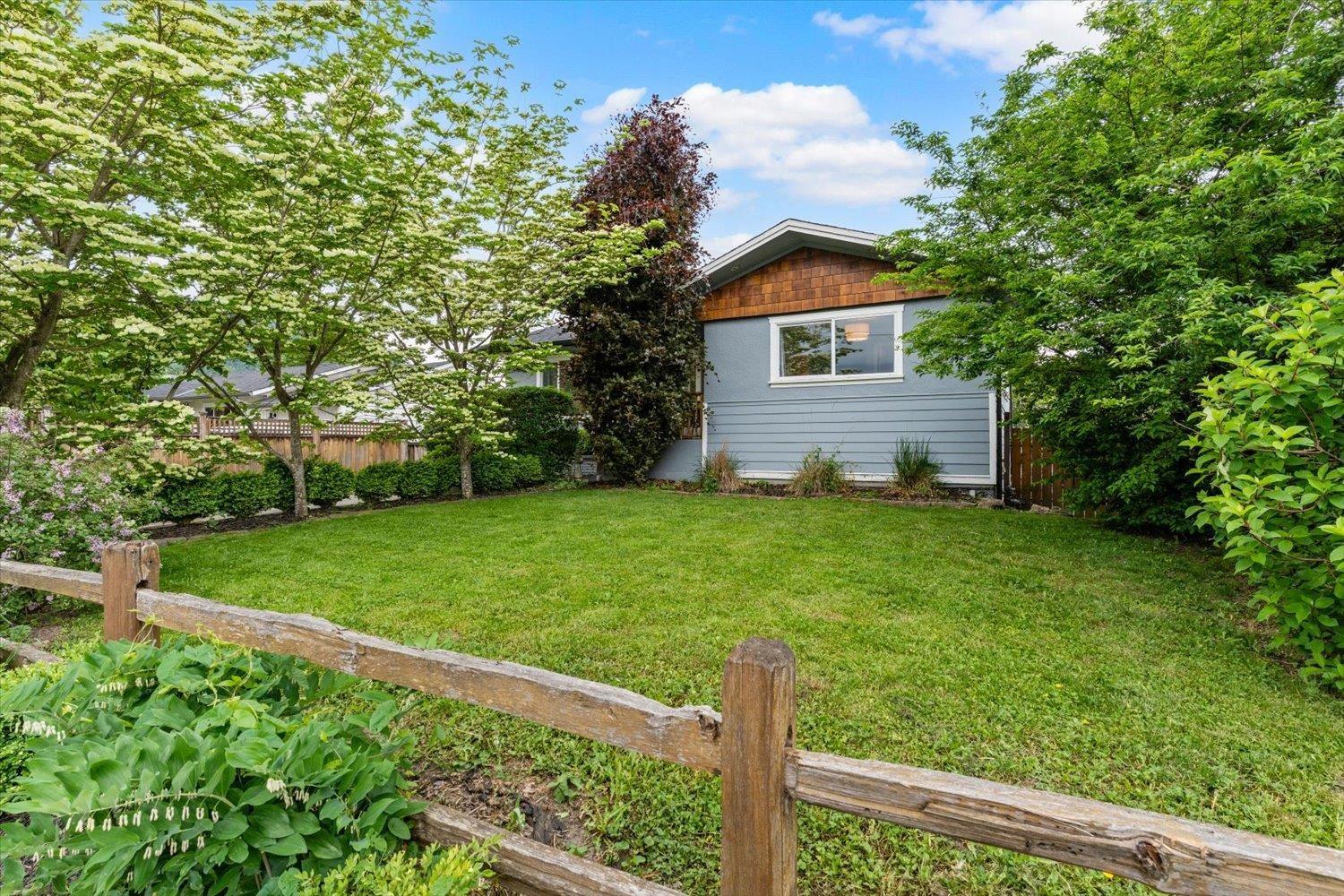 1723 AGASSIZ AVENUE|Agassiz