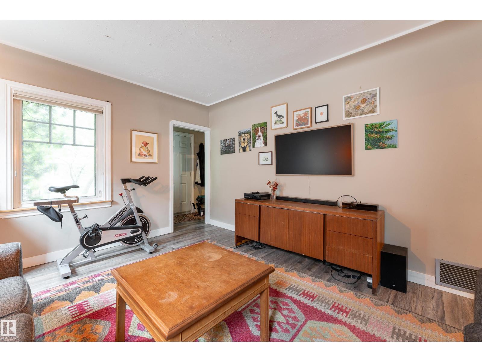 11228 67 ST NW