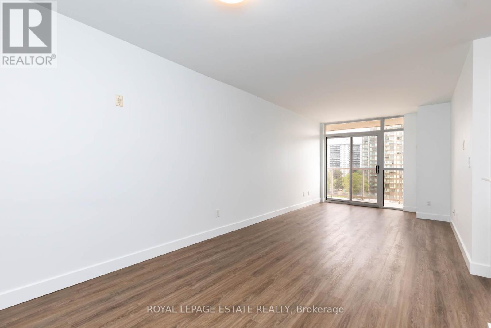 822 - 3650 KINGSTON ROAD