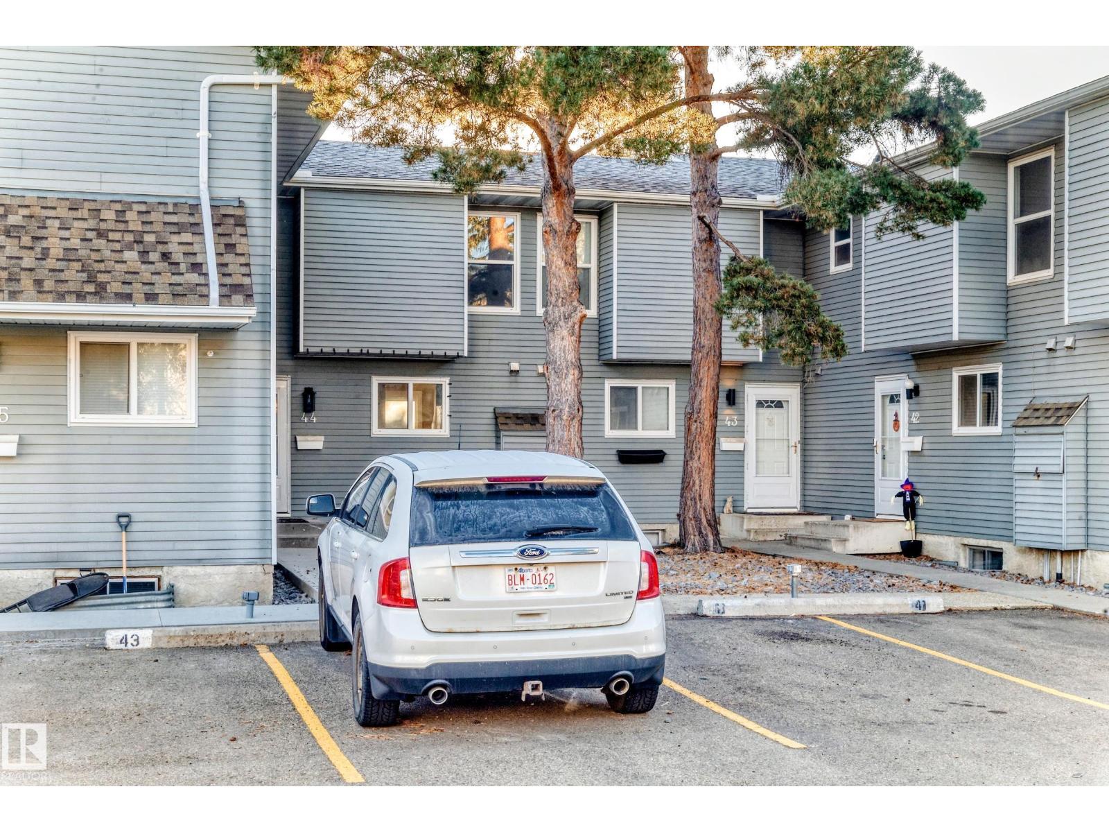 #44 4403 RIVERBEND RD NW