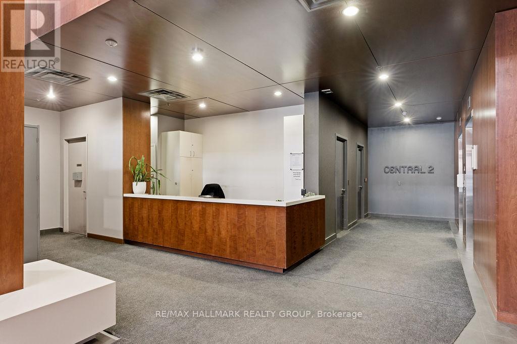 203 - 360 MCLEOD STREET