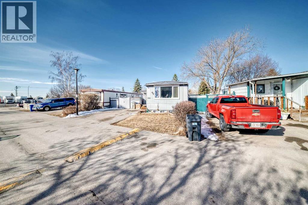 180, 6724 17 Avenue SE