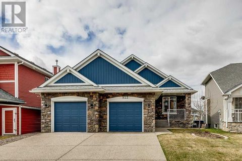 923 Bayside Drive SW Airdrie AB T4B3E3