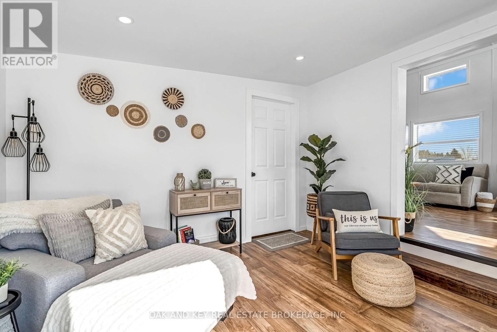 203 - 4838 SWITZER DRIVE