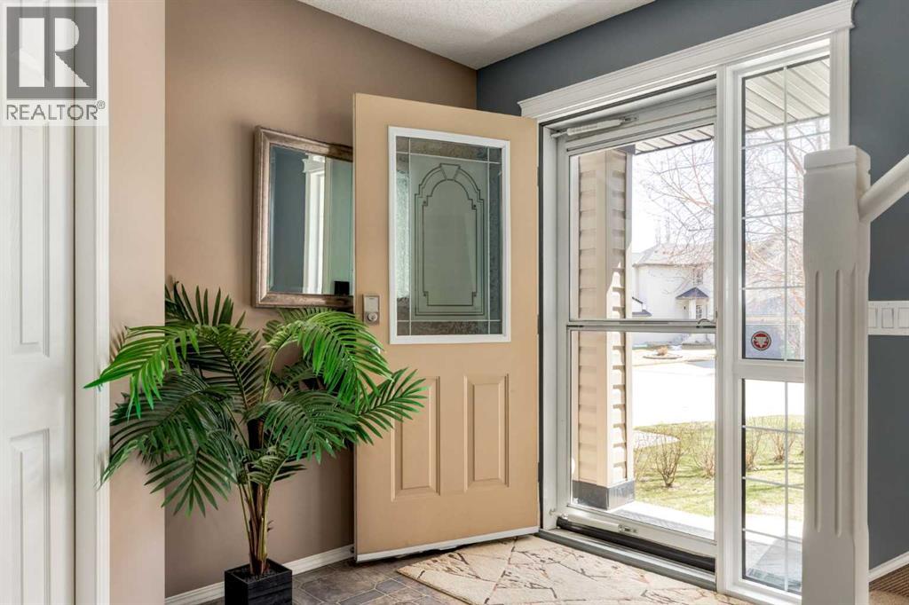 228 Cranfield Park SE