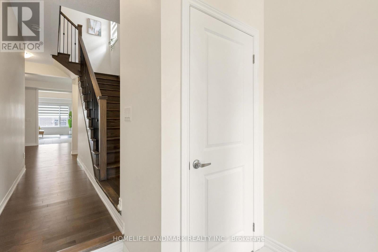 285 BROADACRE DRIVE