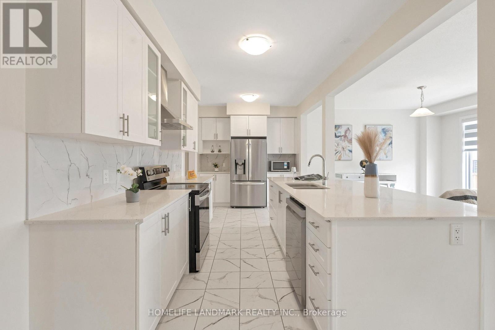 285 BROADACRE DRIVE