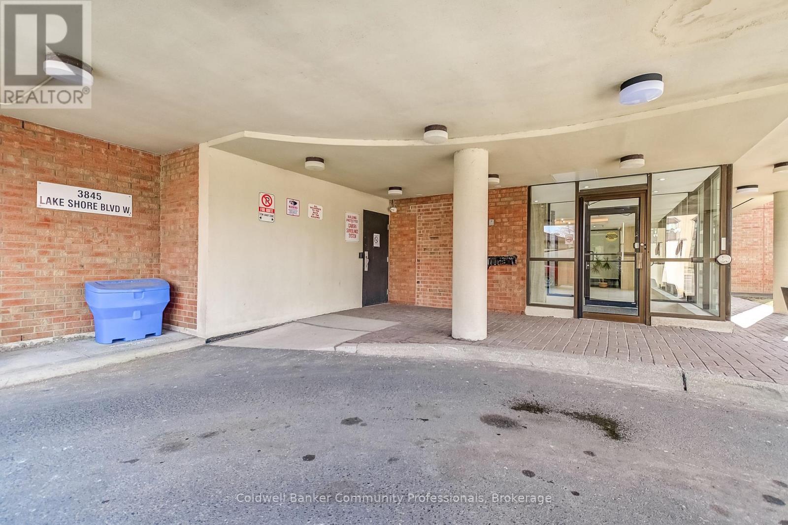 804 - 3845 LAKE SHORE BOULEVARD W