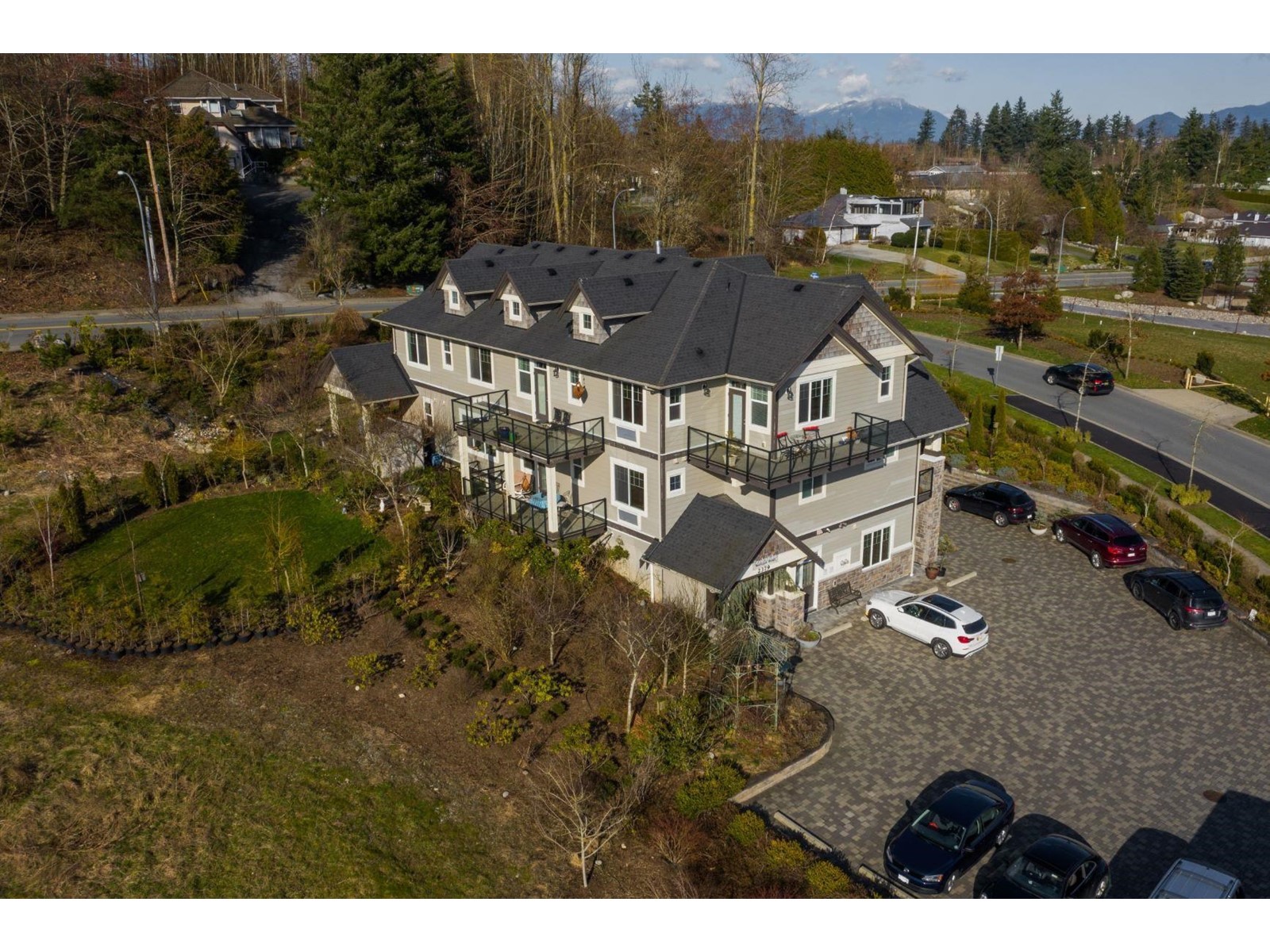 2379 CHARDONNAY LANE