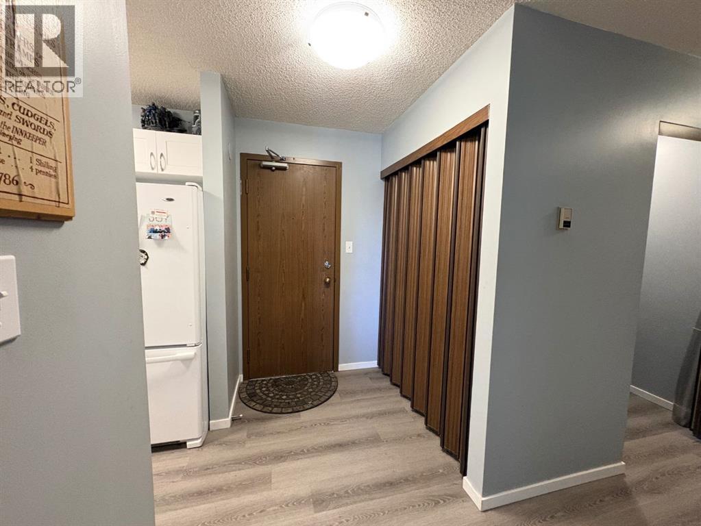 308, 85 Foxbend Crescent N