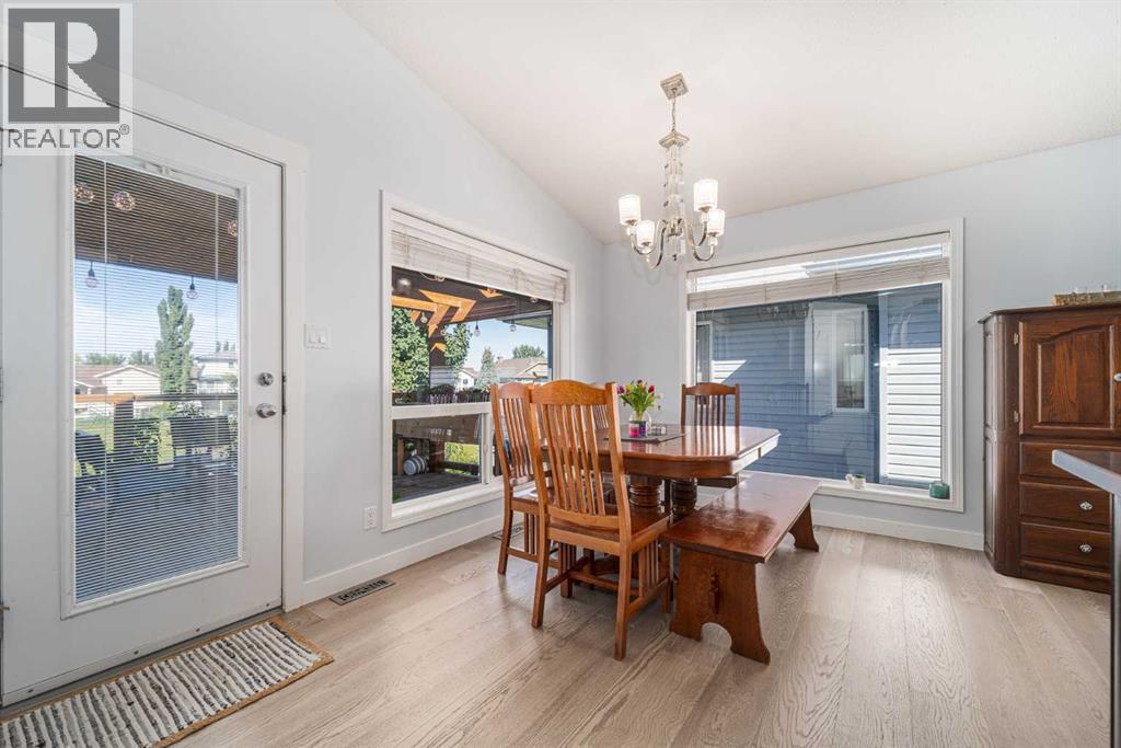 14 Heritage Circle W