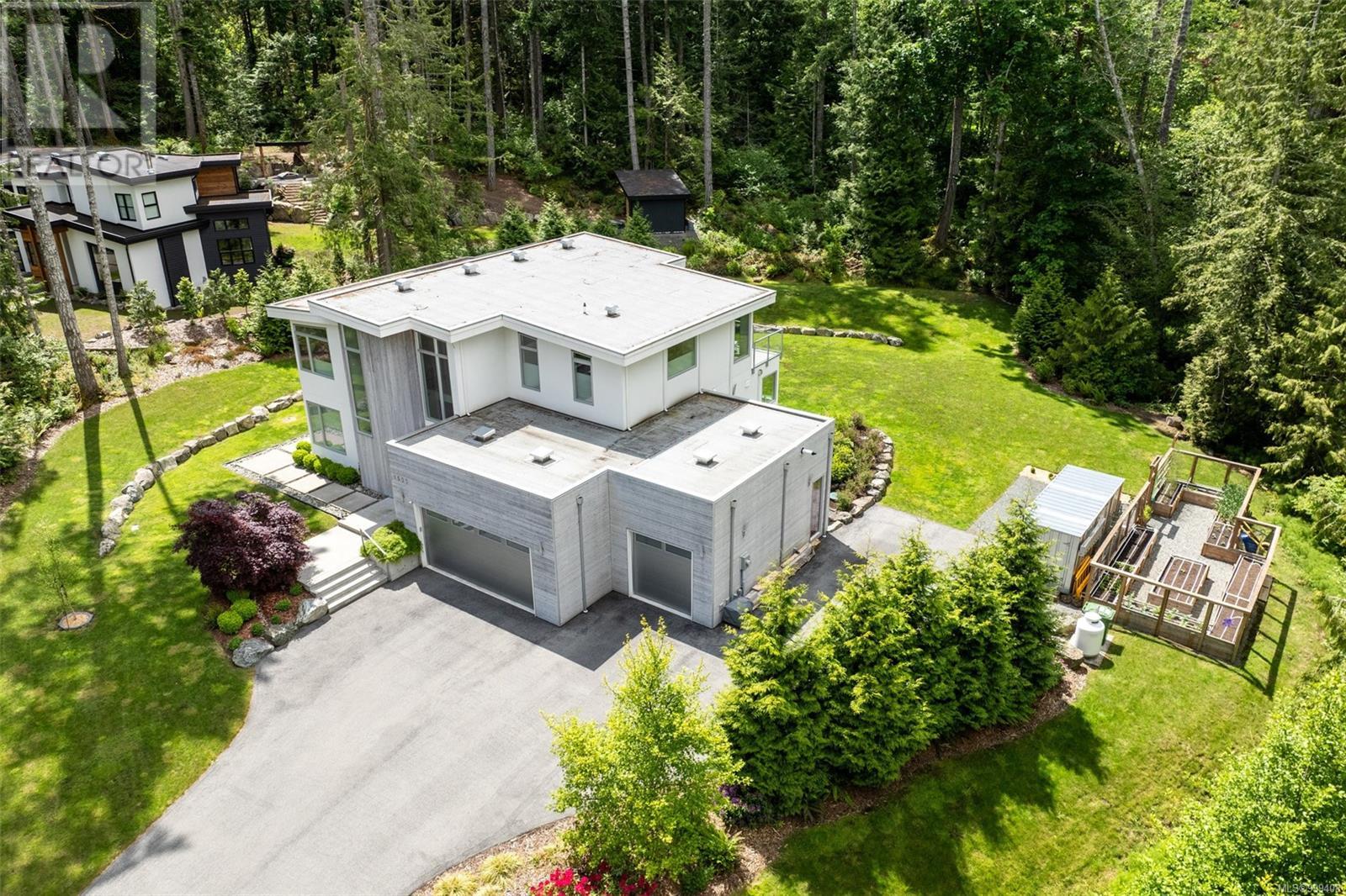1525 Eagle Way