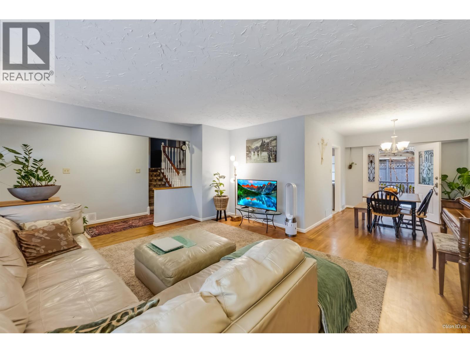 3020 THORNCLIFFE DRIVE