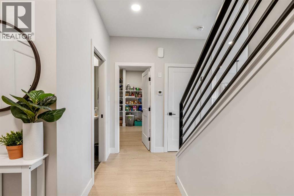 147 Goldenrod Road W