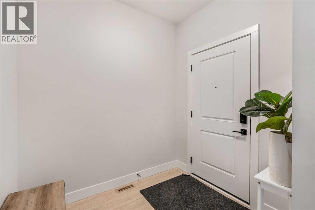 147 Goldenrod Road W