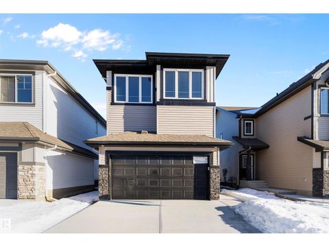 4011 208 ST NW Edmonton AB T6M3E4