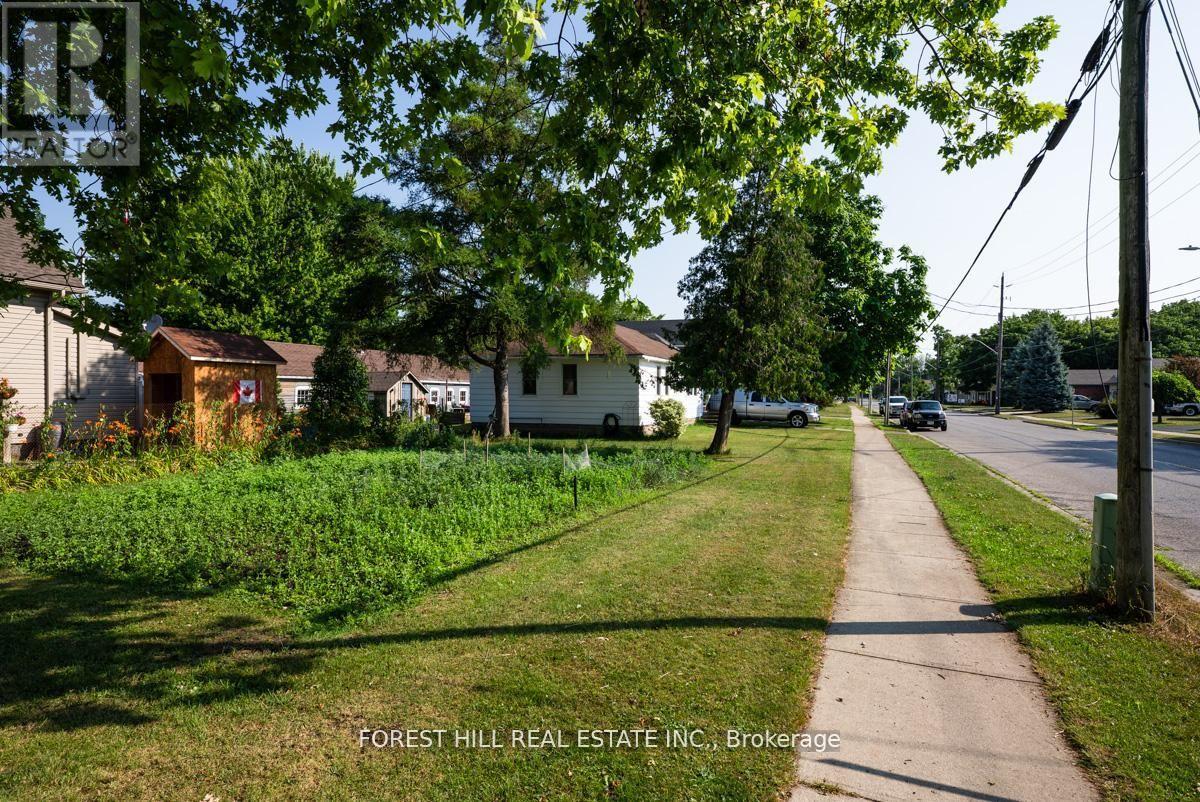Photo 1 of 27 — 610 TAMARAC STREET, Haldimand, ON N1A1B9