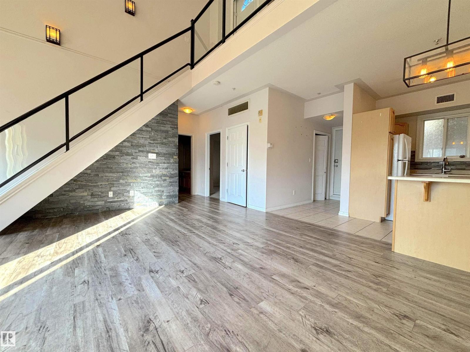 #510 10606 102 AV NW