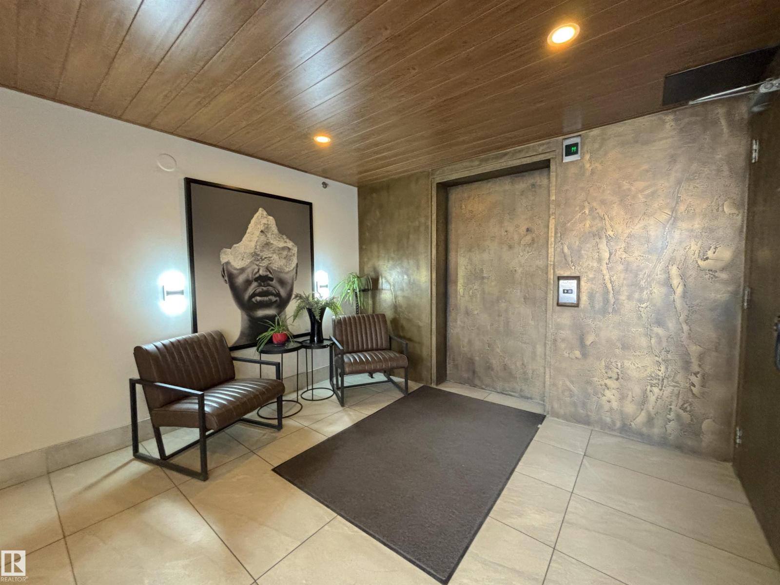 #510 10606 102 AV NW