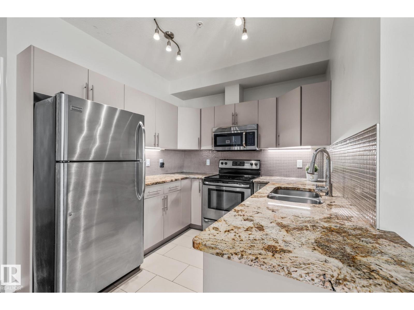 #212 10611 117 ST NW