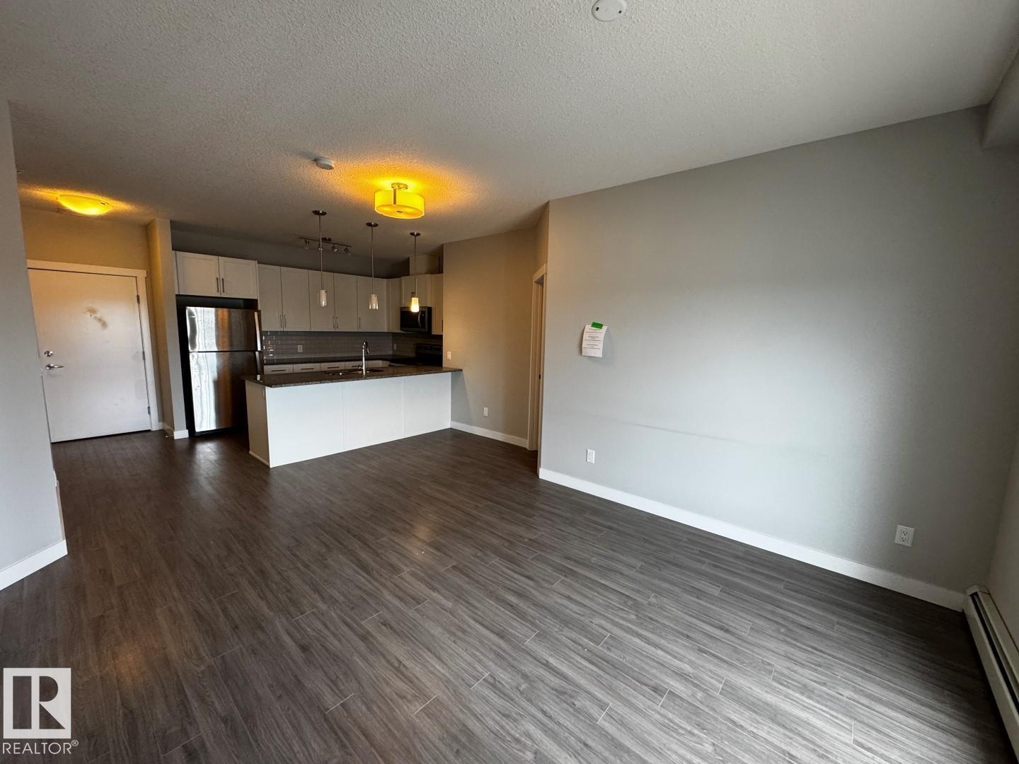 #405 3670 139 AV NW