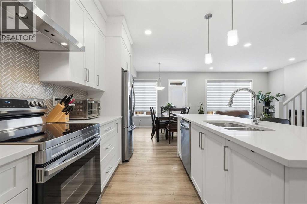 208 Creekstone Row SW