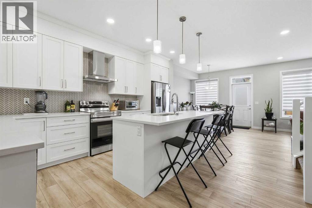 208 Creekstone Row SW