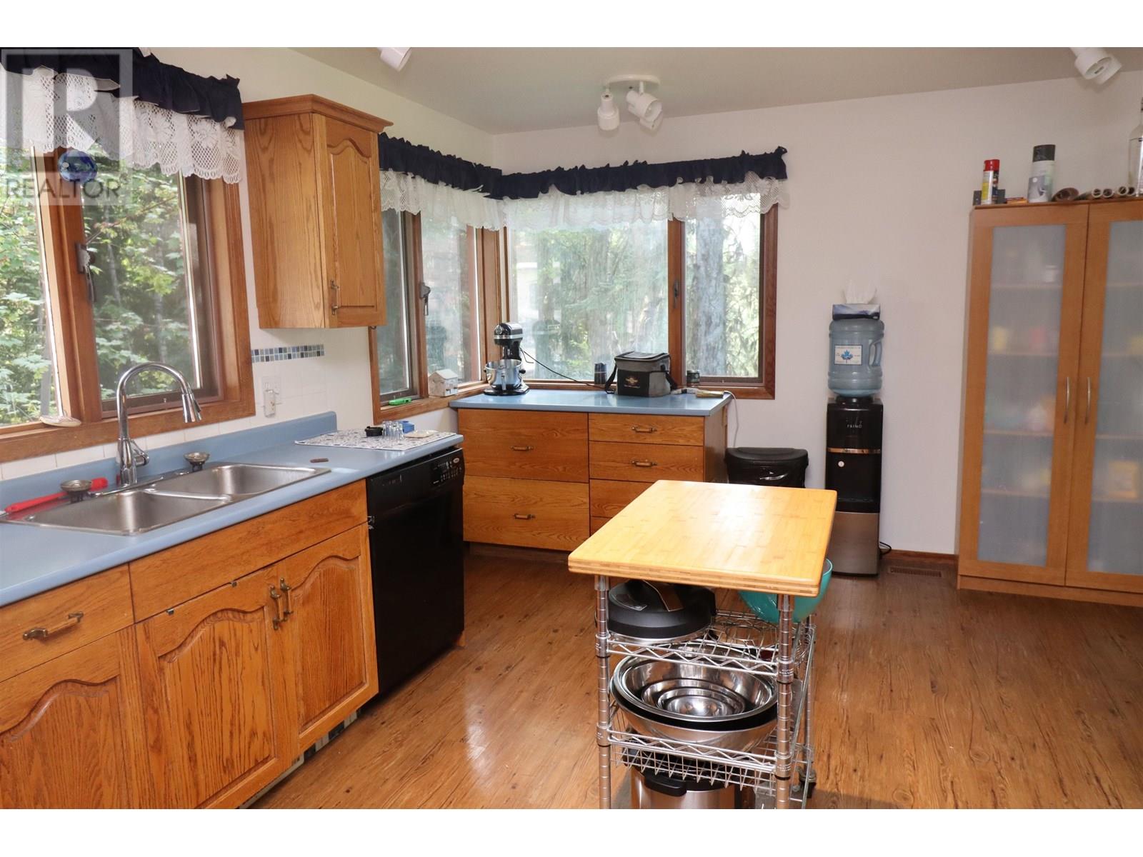 9133 INGLEWOOD ROAD